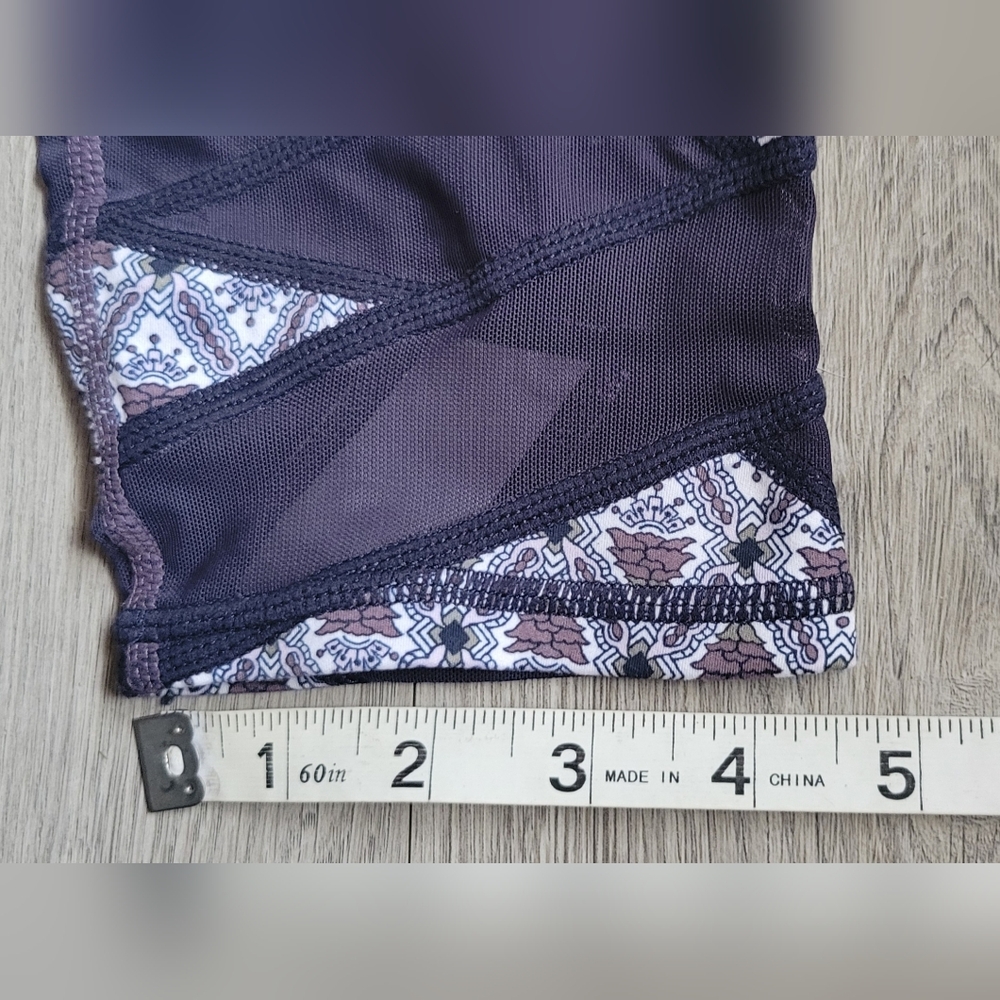 Athleta Mantra Mosaic Capri, Navy Blue, Mauve, White, Green, Size Petite Small - Picture 6 of 14